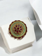 Ethnic ring